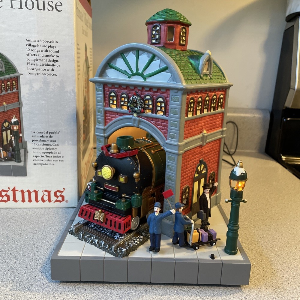 Rare Vintage Mr Christmas Animated Musical Village Train Station House Read